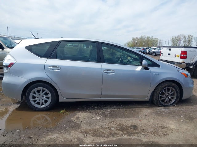 45091785 :رقم المزاد ، JTDZN3EU4C3072361 vin ، 2012 Toyota Prius V Three مزاد بيع