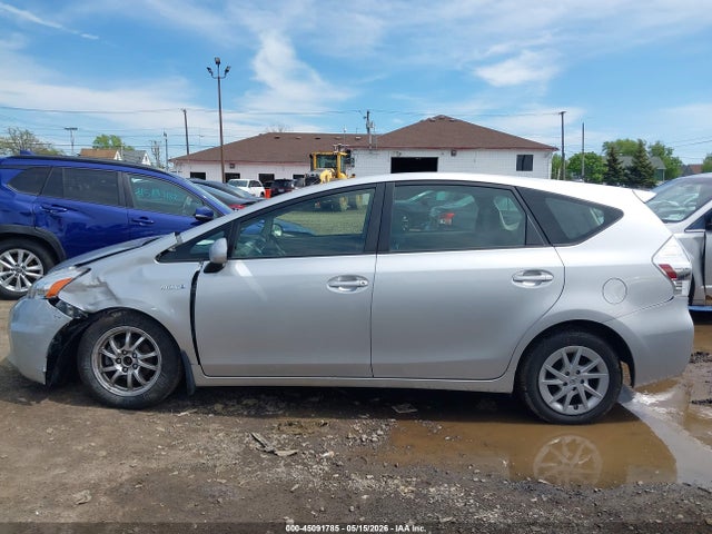45091785 :رقم المزاد ، JTDZN3EU4C3072361 vin ، 2012 Toyota Prius V Three مزاد بيع