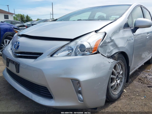 45091785 :رقم المزاد ، JTDZN3EU4C3072361 vin ، 2012 Toyota Prius V Three مزاد بيع