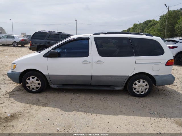 2000 Toyota Sienna Le მანქანა იყიდება აუქციონზე, vin: 4T3ZF13C8YU193328, აუქციონის ნომერი: 45091821