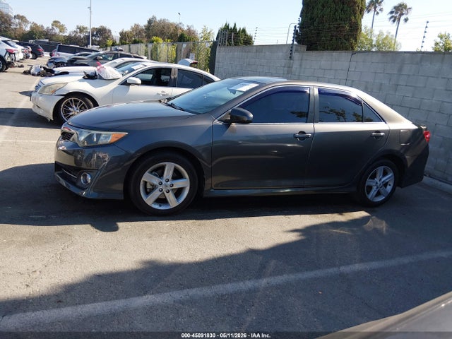 45091830 :رقم المزاد ، 4T1BF1FK7CU125205 vin ، 2012 Toyota Camry Se مزاد بيع