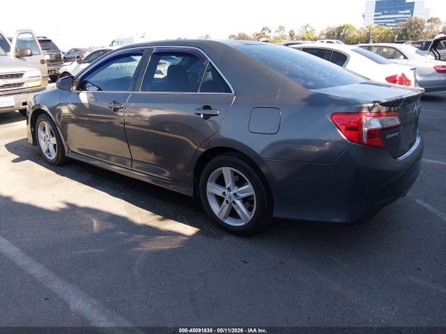 45091830 :رقم المزاد ، 4T1BF1FK7CU125205 vin ، 2012 Toyota Camry Se مزاد بيع