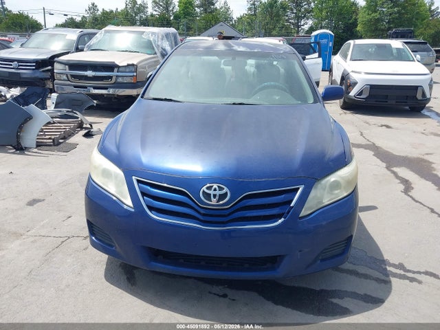 45091892 :رقم المزاد ، 4T1BF3EKXBU646057 vin ، 2011 Toyota Camry Le مزاد بيع