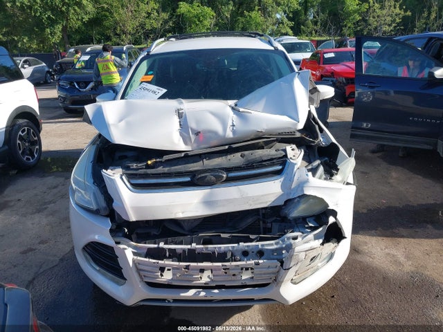 45091982 :رقم المزاد ، 1FMCU9J91EUC41239 vin ، 2014 Ford Escape Titanium مزاد بيع