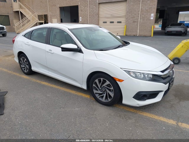 Honda CIVIC EX 2018 2HGFC2F84JH517715 Image 1