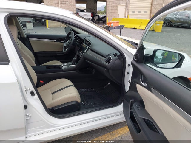 Honda CIVIC EX 2018 2HGFC2F84JH517715 Image 5