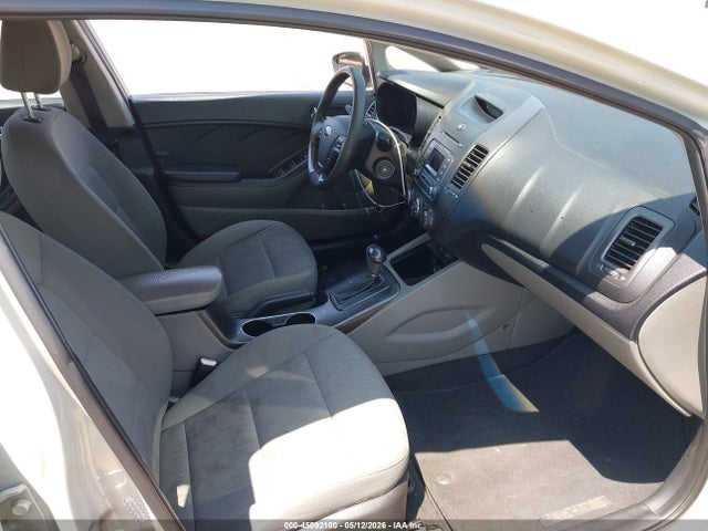 45092100 :رقم المزاد ، KNAFK4A65E5075928 vin ، 2014 Kia Forte Lx مزاد بيع