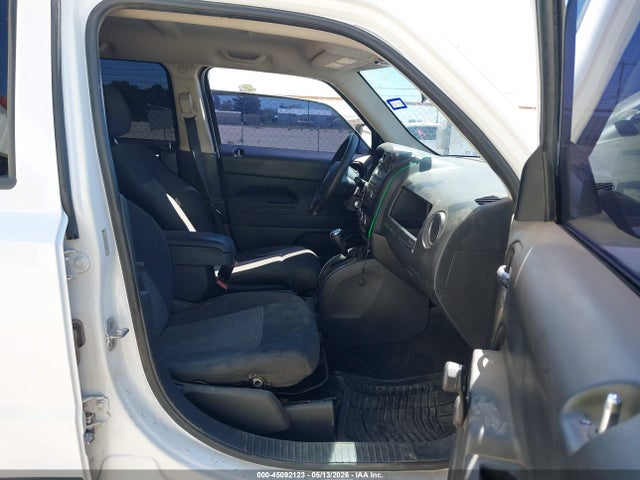 45092123 :رقم المزاد ، 1C4NJPBA8DD100380 vin ، 2013 Jeep Patriot Sport مزاد بيع