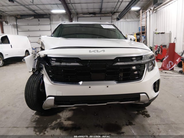 Продажа на аукционе авто 2024 Kia Seltos Sx Turbo, vin: KNDETCA72R7612621, номер лота: 45092179