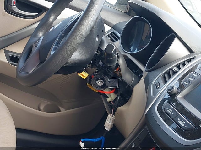2015 Hyundai Elantra Se მანქანა იყიდება აუქციონზე, vin: 5NPDH4AE6FH584900, აუქციონის ნომერი: 45092199