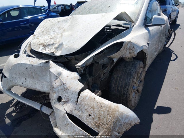 Продаж на аукціоні авто 2022 Tesla Model Y Long Range Dual Motor All-wheel Drive, vin: 7SAYGDEE2NF434555, номер лоту: 45092223