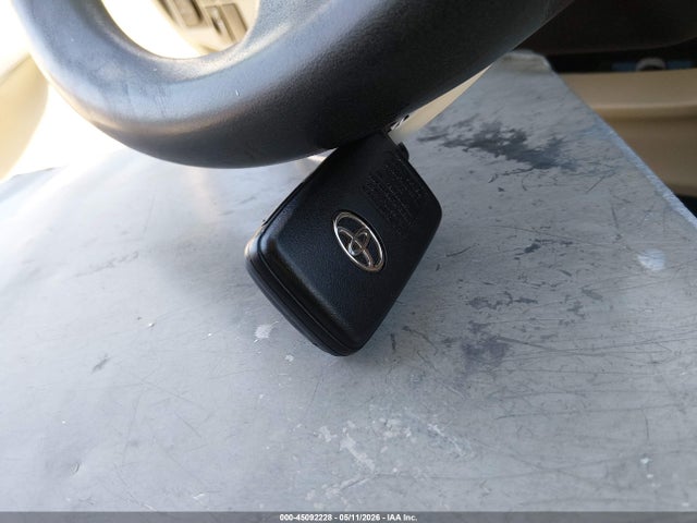 JTDKN3DU2E0361844 Toyota Prius Two