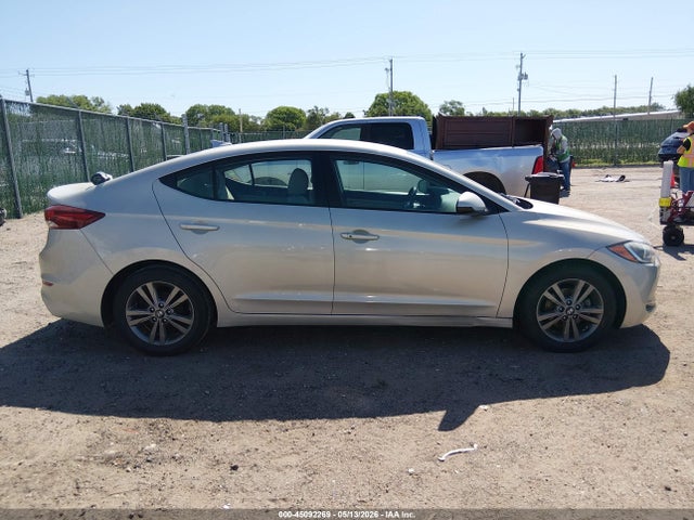5NPD84LF5HH014055 Hyundai ELANTRA SE