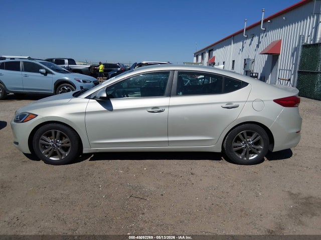 5NPD84LF5HH014055 Hyundai ELANTRA SE
