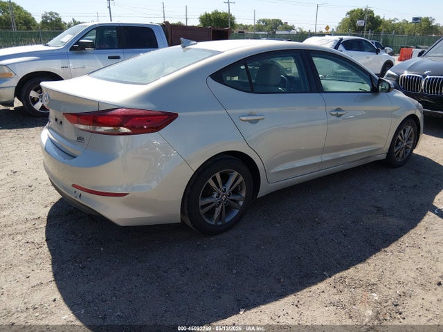 5NPD84LF5HH014055 Hyundai ELANTRA SE