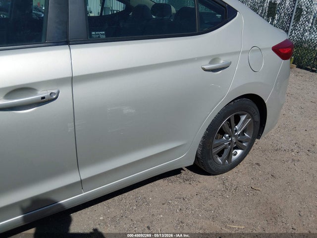 5NPD84LF5HH014055 Hyundai ELANTRA SE