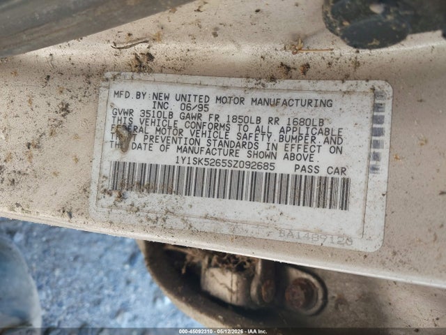 45092310 :رقم المزاد ، 1Y1SK5265SZ092685 vin ، 1995 Geo Prizm Lsi مزاد بيع