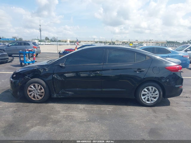 Продажа на аукционе авто 2017 Hyundai Elantra Se, vin: 5NPD74LF9HH082829, номер лота: 45092332