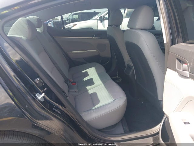 Продажа на аукционе авто 2017 Hyundai Elantra Se, vin: 5NPD74LF9HH082829, номер лота: 45092332