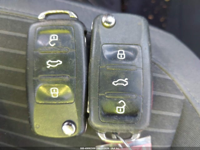 2012 Volkswagen Beetle 2.0t მანქანა იყიდება აუქციონზე, vin: 3VW4A7AT6CM644584, აუქციონის ნომერი: 45092359