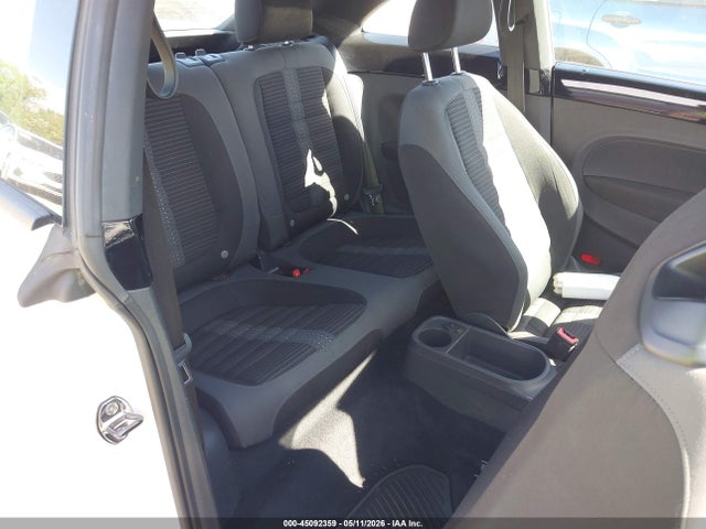 2012 Volkswagen Beetle 2.0t მანქანა იყიდება აუქციონზე, vin: 3VW4A7AT6CM644584, აუქციონის ნომერი: 45092359