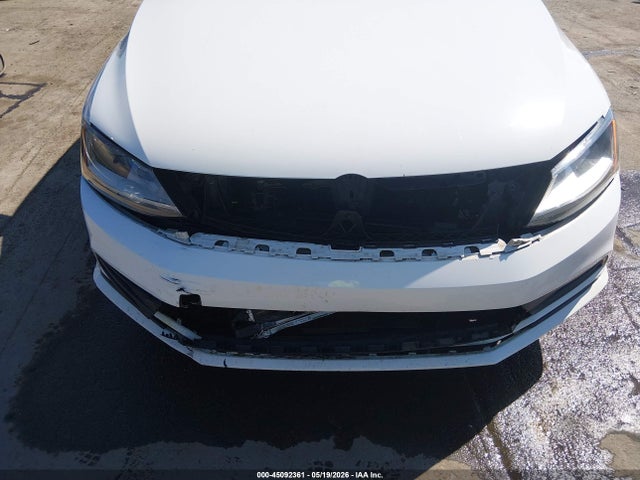 45092361 :رقم المزاد ، 3VWDB7AJ7JM252917 vin ، 2018 Volkswagen Jetta 1.4t Se/1.4t Wolfsburg Edition مزاد بيع