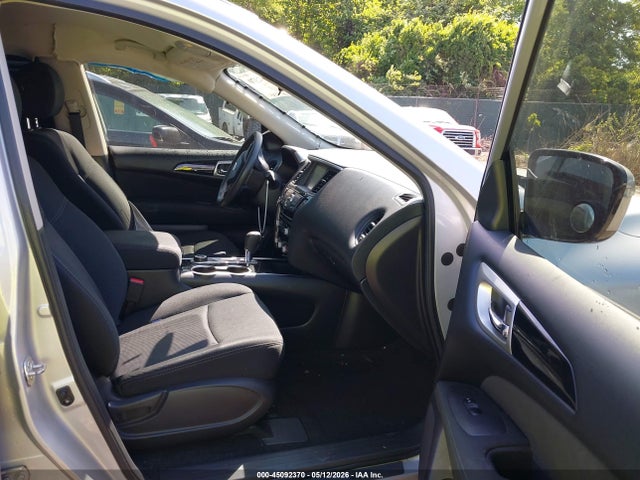 Продаж на аукціоні авто 2017 Nissan Pathfinder S, vin: 5N1DR2MM3HC677999, номер лоту: 45092370