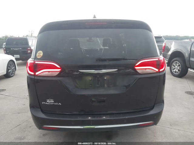 Продажа на аукционе авто 2017 Chrysler Pacifica Touring-l Plus, vin: 2C4RC1EG7HR611624, номер лота: 45092372