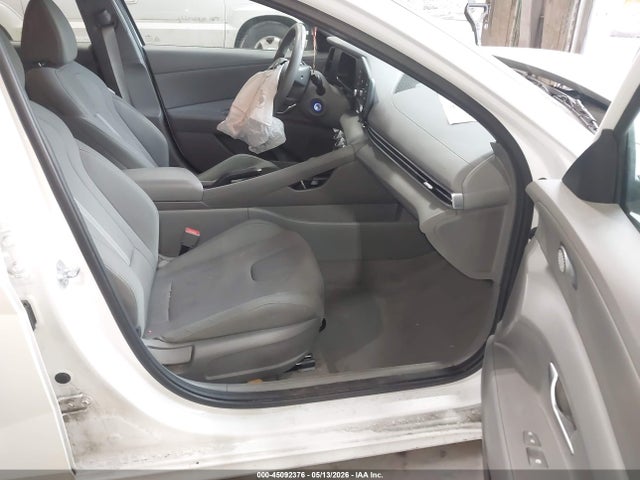 2025 Hyundai Elantra Se მანქანა იყიდება აუქციონზე, vin: KMHLL4DG2SU876899, აუქციონის ნომერი: 45092376