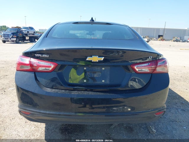 1G1ZD5ST0NF179489 Chevrolet Malibu Fwd Lt