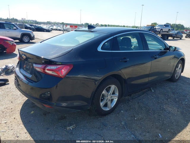 1G1ZD5ST0NF179489 Chevrolet Malibu Fwd Lt