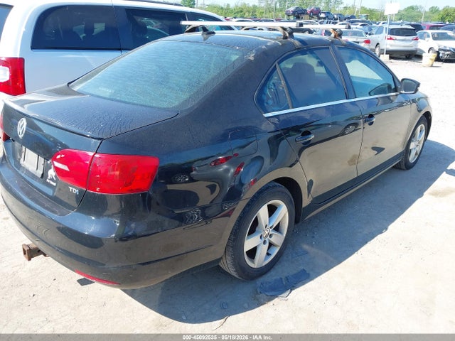 45092535 :رقم المزاد ، 3VWLL7AJ0DM207833 vin ، 2013 Volkswagen Jetta 2.0l Tdi مزاد بيع