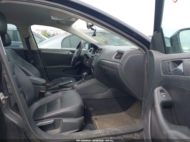 45092535 :رقم المزاد ، 3VWLL7AJ0DM207833 vin ، 2013 Volkswagen Jetta 2.0l Tdi مزاد بيع