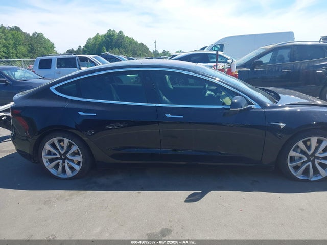 Tesla Model 3 Long Range/performance 2018 5YJ3E1EB3JF186702 Image 13