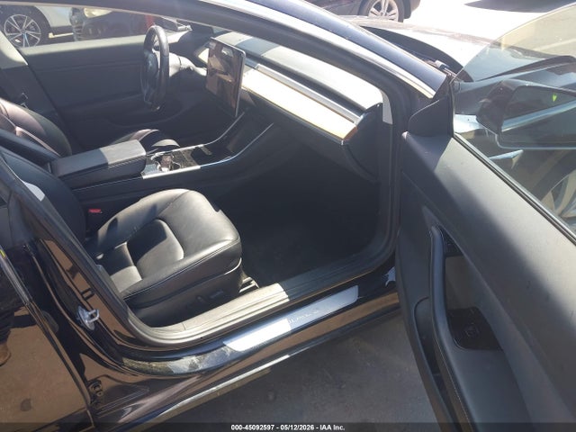 Tesla Model 3 Long Range/performance 2018 5YJ3E1EB3JF186702 Image 5