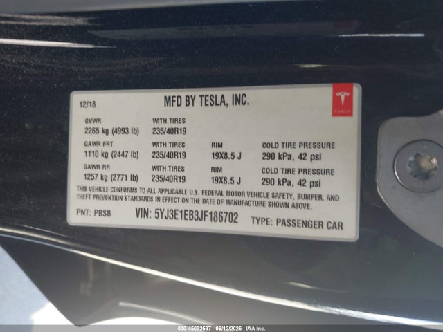 Tesla Model 3 Long Range/performance 2018 5YJ3E1EB3JF186702 Image 9