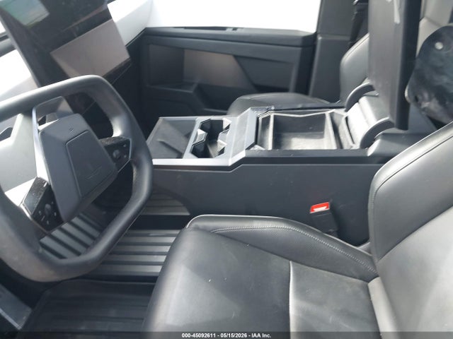 45092611 :رقم المزاد ، 7G2CEHED6RA003471 vin ، 2024 Tesla Cybertruck All-wheel Drive مزاد بيع