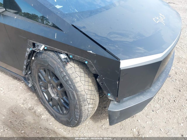 45092611 :رقم المزاد ، 7G2CEHED6RA003471 vin ، 2024 Tesla Cybertruck All-wheel Drive مزاد بيع