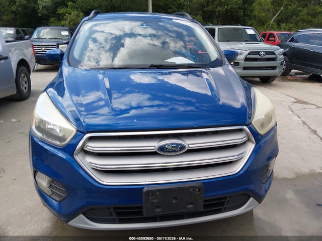 45092650 :رقم المزاد ، 1FMCU0GDXJUB11669 vin ، 2018 Ford Escape Se مزاد بيع