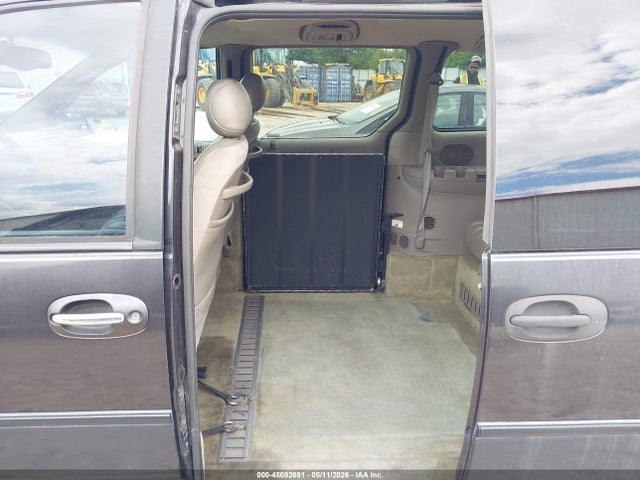 Продаж на аукціоні авто 1999 Chrysler Town & Country Limited, vin: 1C4GP64L0XB892895, номер лоту: 45092691