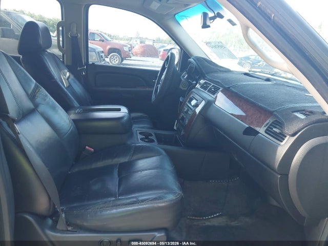 Продаж на аукціоні авто 2007 Chevrolet Suburban 1500 Lt, vin: 3GNFC16027G307066, номер лоту: 45092694