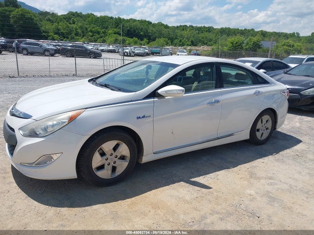 Продажа на аукционе авто 2011 Hyundai Sonata Hybrid, vin: KMHEC4A43BA000606, номер лота: 45092704