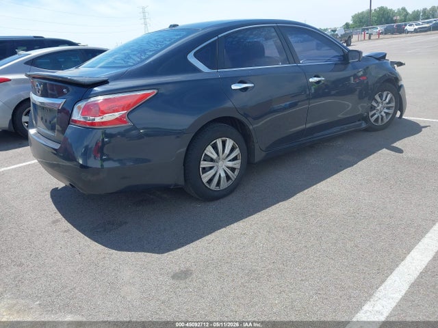 2015 Nissan Altima 2.5 S მანქანა იყიდება აუქციონზე, vin: 1N4AL3AP0FN392469, აუქციონის ნომერი: 45092712