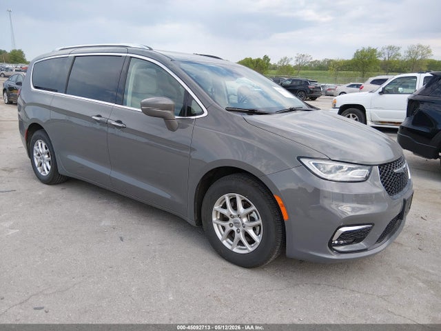 Auction sale of the 2021 Chrysler Pacifica Touring L, vin: 2C4RC1BG0MR593630, lot number: 45092713