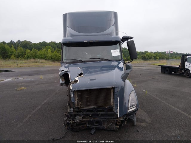 Продажа на аукционе авто 2022 Volvo Vnl, vin: 4V4NC9UG9NN312227, номер лота: 45092726