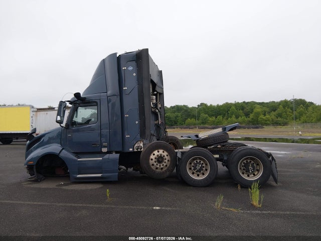Продажа на аукционе авто 2022 Volvo Vnl, vin: 4V4NC9UG9NN312227, номер лота: 45092726