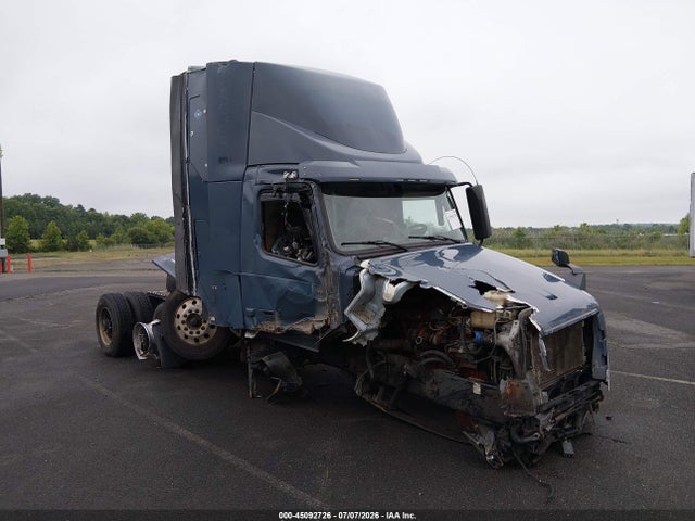 Продажа на аукционе авто 2022 Volvo Vnl, vin: 4V4NC9UG9NN312227, номер лота: 45092726