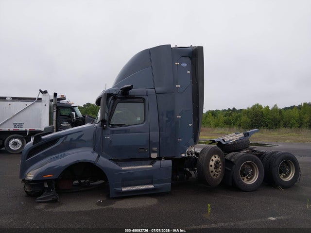 Продажа на аукционе авто 2022 Volvo Vnl, vin: 4V4NC9UG9NN312227, номер лота: 45092726
