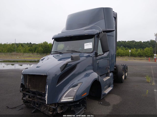Продажа на аукционе авто 2022 Volvo Vnl, vin: 4V4NC9UG9NN312227, номер лота: 45092726