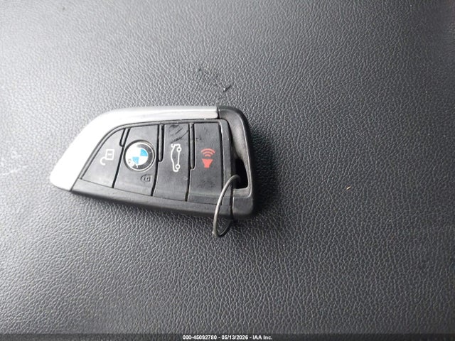 45092780 :رقم المزاد ، 5UXTR9C50JLD60773 vin ، 2018 Bmw X3 Xdrive30i مزاد بيع
